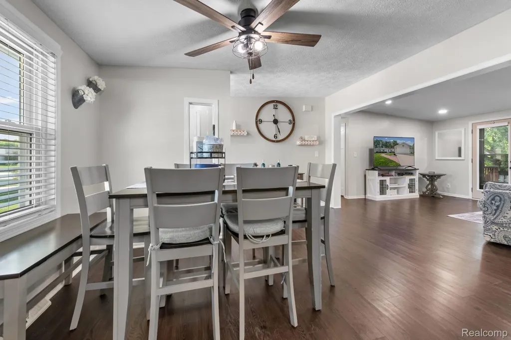 21699 Brookside North Drive Macomb Township MI 48044
