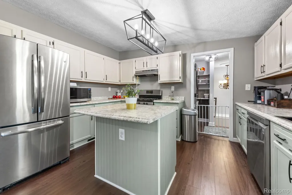 21699 Brookside North Drive Macomb Township MI 48044