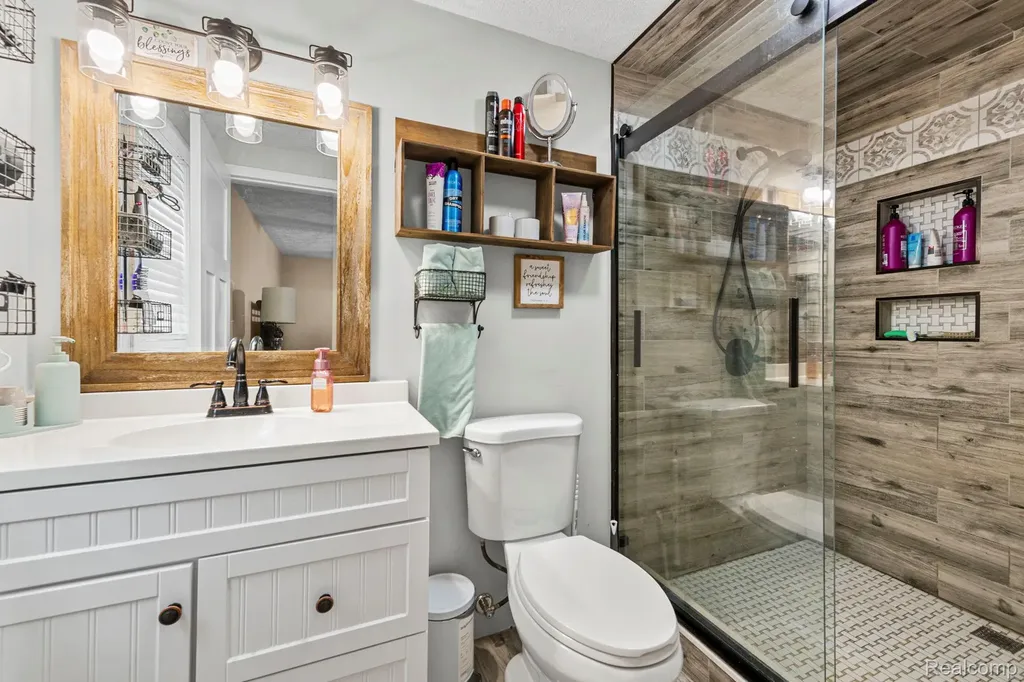 21699 Brookside North Drive Macomb Township MI 48044