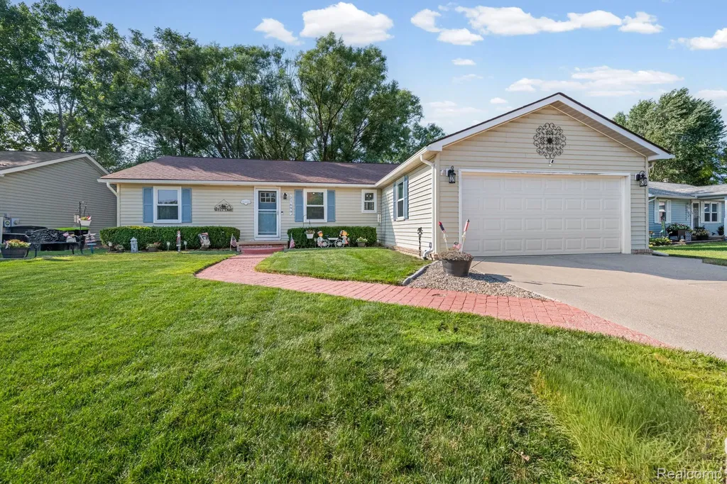 21699 Brookside North Drive Macomb Township MI 48044