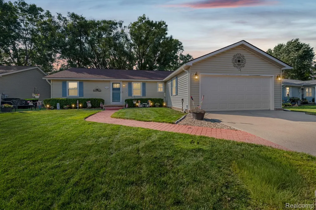 21699 Brookside North Drive Macomb Township MI 48044