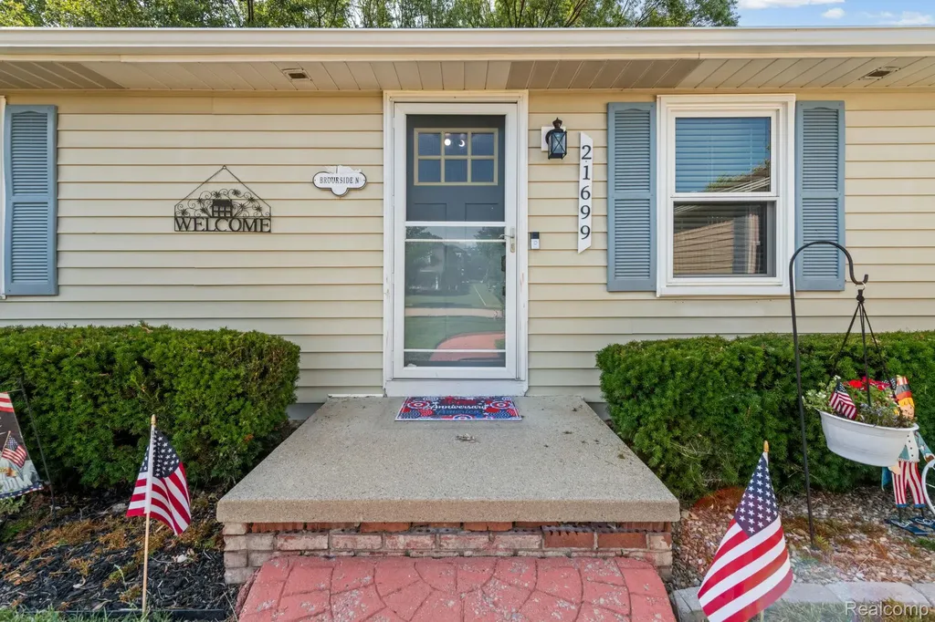 21699 Brookside North Drive Macomb Township MI 48044