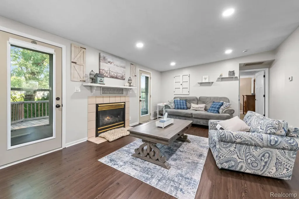 21699 Brookside North Drive Macomb Township MI 48044