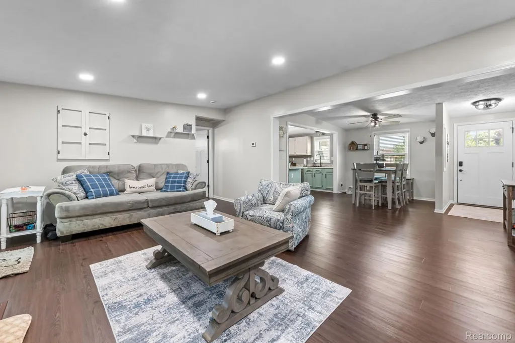 21699 Brookside North Drive Macomb Township MI 48044
