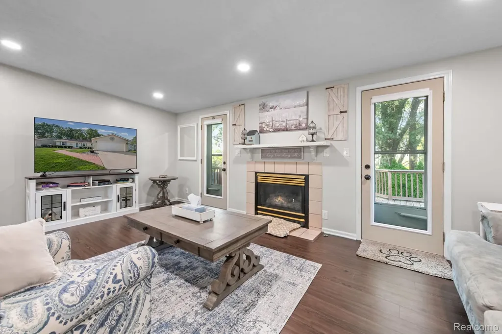 21699 Brookside North Drive Macomb Township MI 48044
