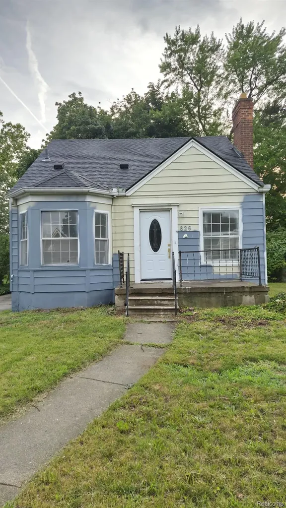 826 Etowah Avenue Royal Oak City MI 48067