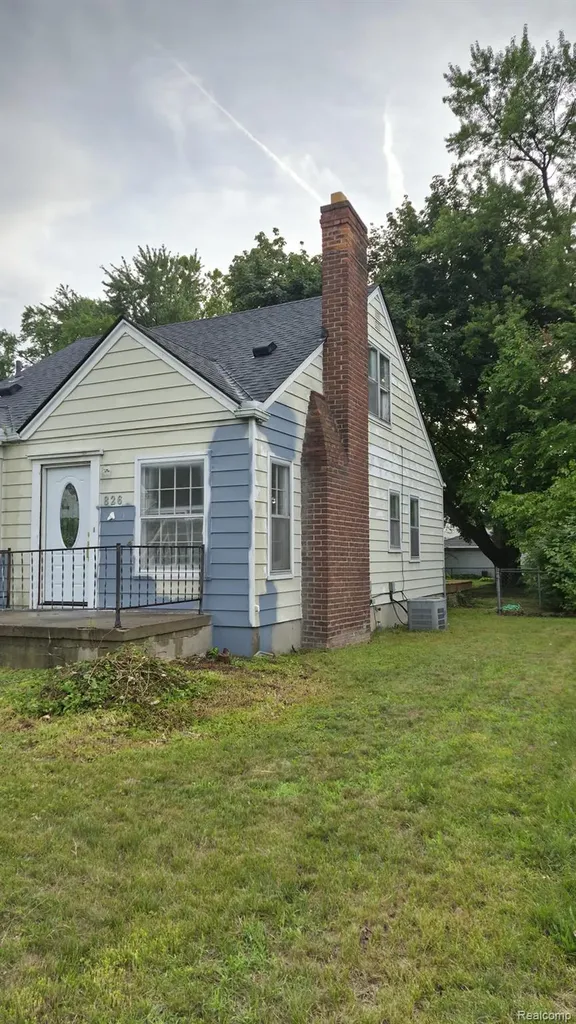 826 Etowah Avenue Royal Oak City MI 48067