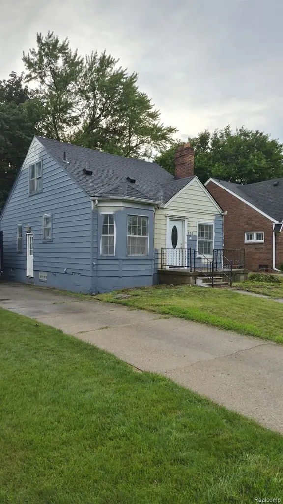 826 Etowah Avenue Royal Oak City MI 48067