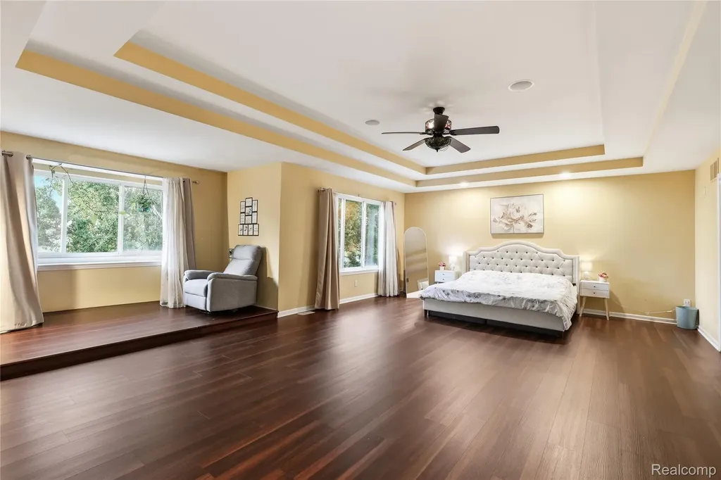 2291 Lake Ridge Drive Grand Blanc Charter Township MI 48439