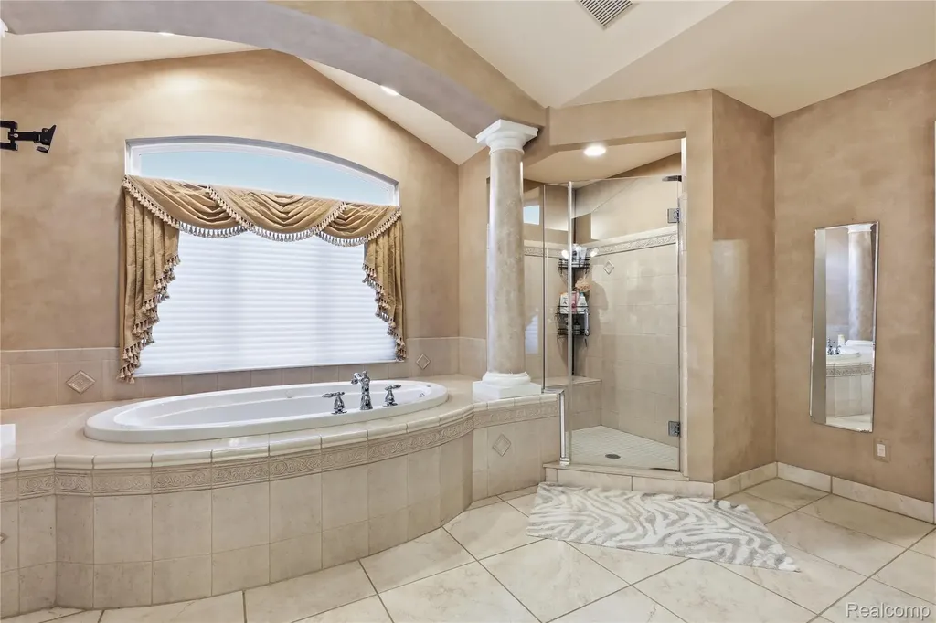 2291 Lake Ridge Drive Grand Blanc Charter Township MI 48439