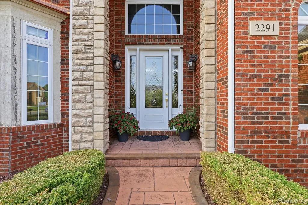 2291 Lake Ridge Drive Grand Blanc Charter Township MI 48439