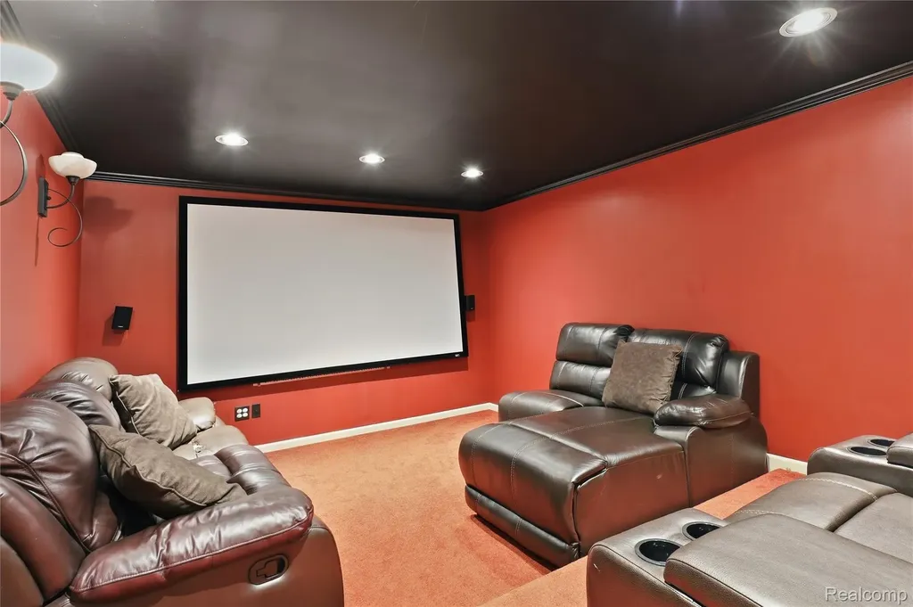 2291 Lake Ridge Drive Grand Blanc Charter Township MI 48439