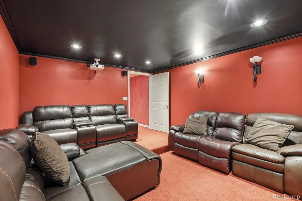 2291 Lake Ridge Drive Grand Blanc Charter Township MI 48439