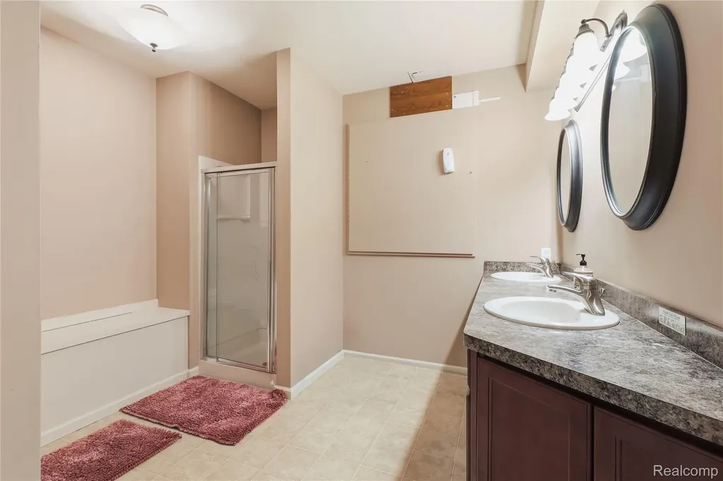 2291 Lake Ridge Drive Grand Blanc Charter Township MI 48439