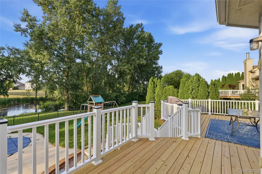 2291 Lake Ridge Drive Grand Blanc Charter Township MI 48439