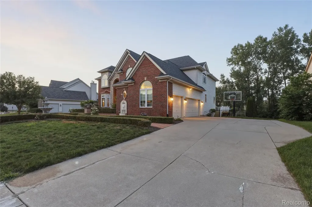2291 Lake Ridge Drive Grand Blanc Charter Township MI 48439