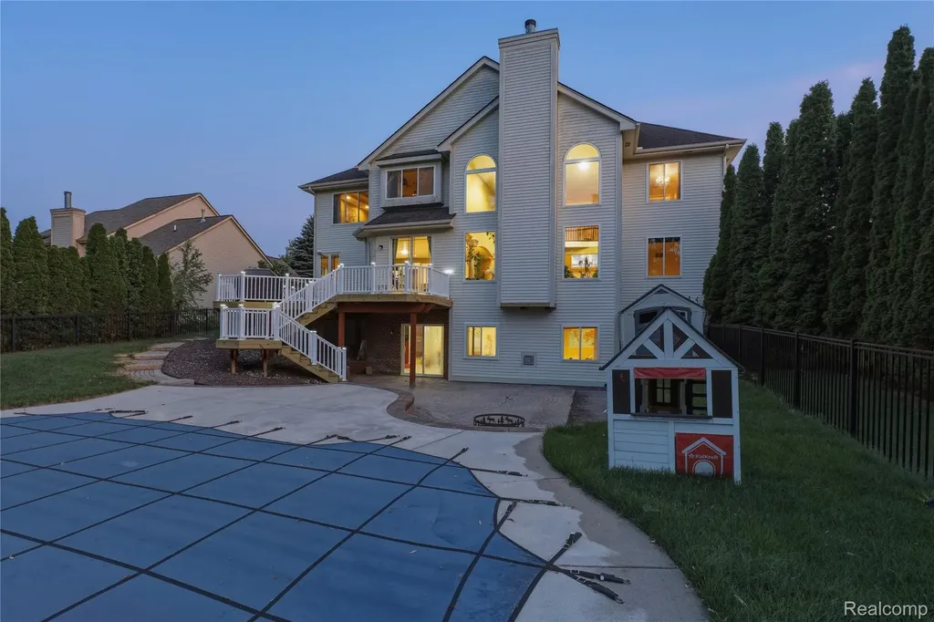 2291 Lake Ridge Drive Grand Blanc Charter Township MI 48439