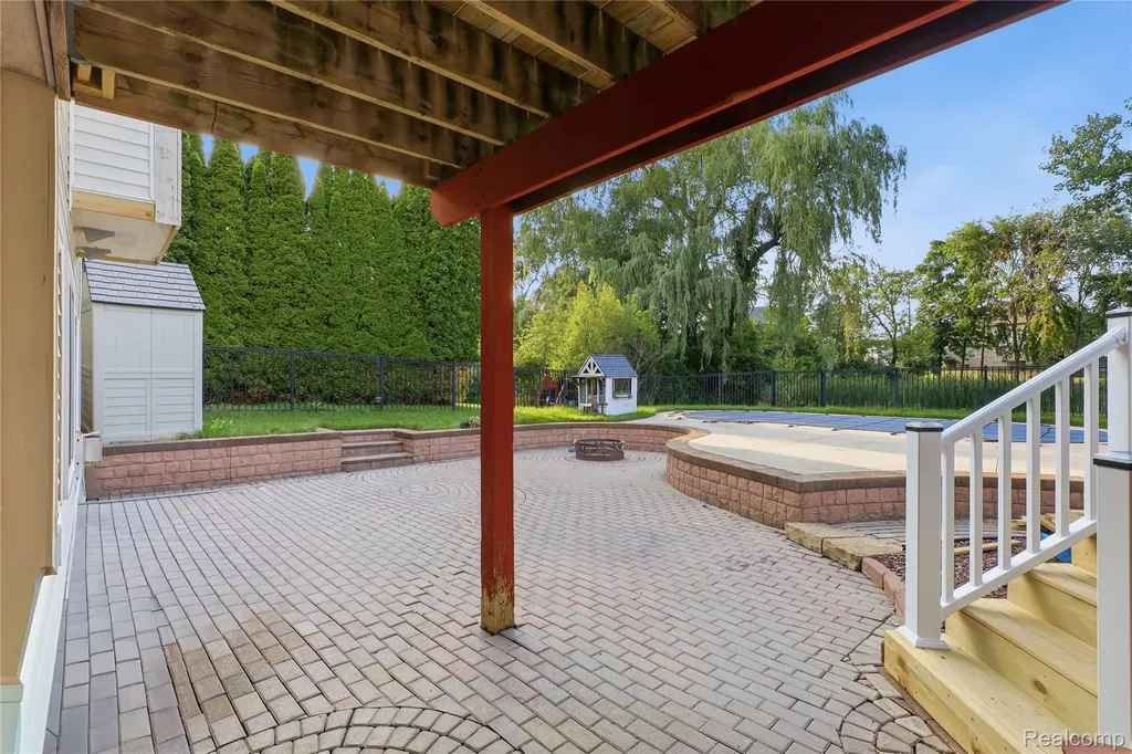 2291 Lake Ridge Drive Grand Blanc Charter Township MI 48439
