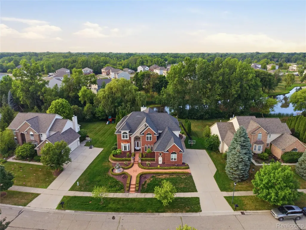 2291 Lake Ridge Drive Grand Blanc Charter Township MI 48439