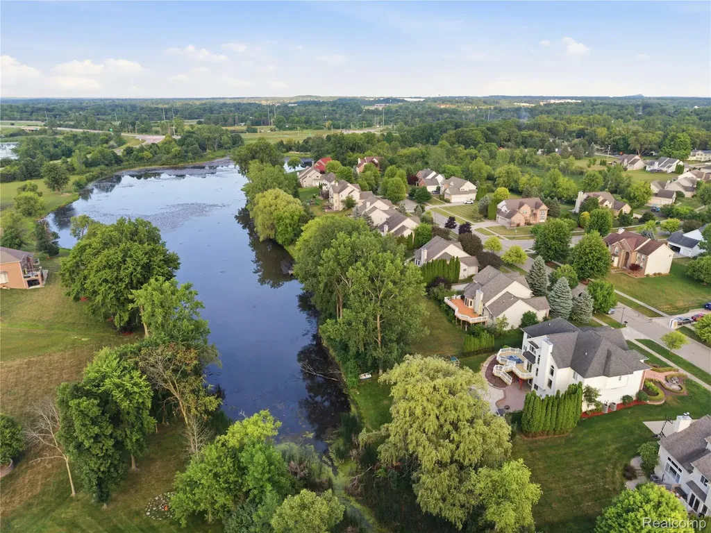 2291 Lake Ridge Drive Grand Blanc Charter Township MI 48439