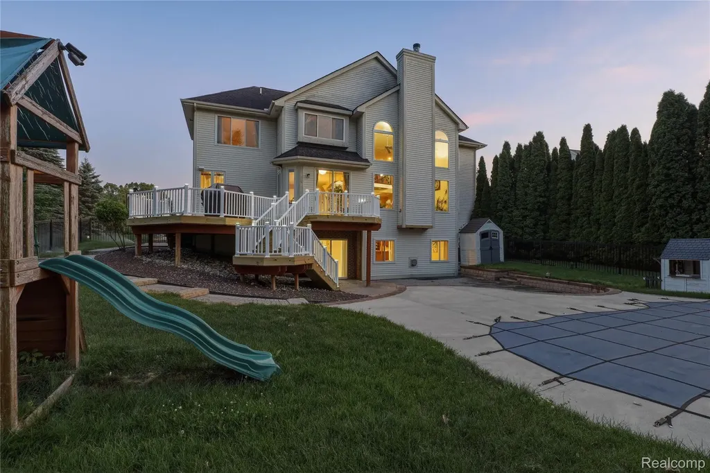 2291 Lake Ridge Drive Grand Blanc Charter Township MI 48439