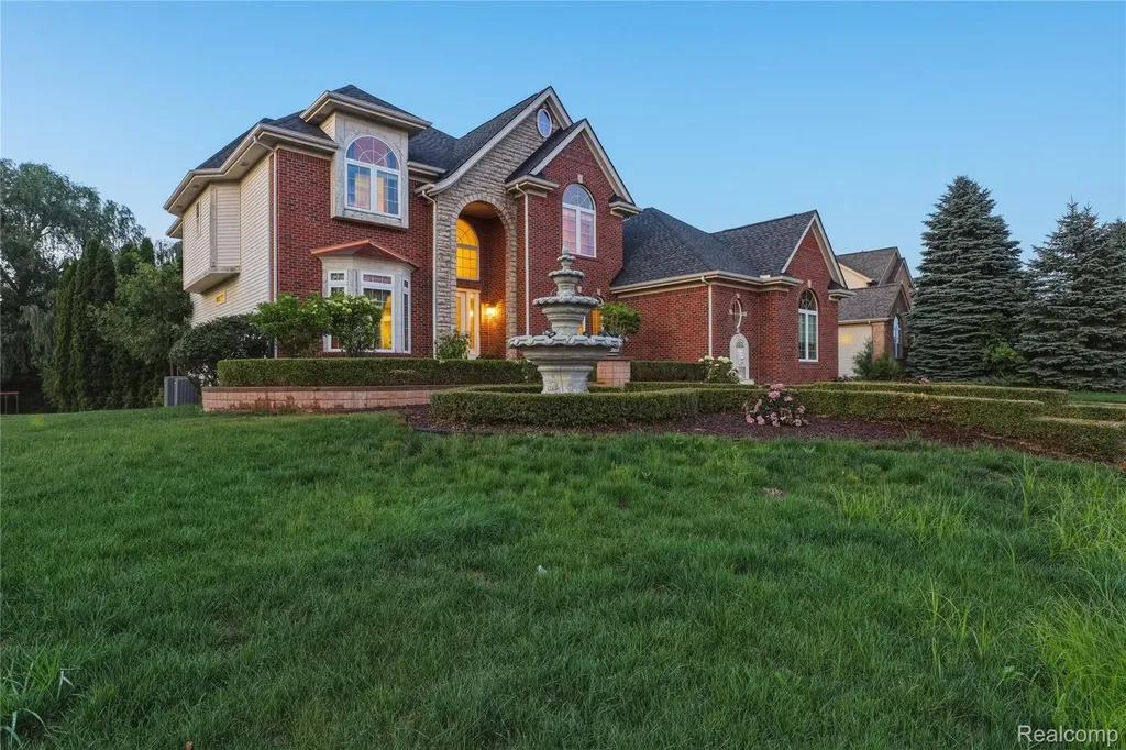 2291 Lake Ridge Drive Grand Blanc Charter Township MI 48439