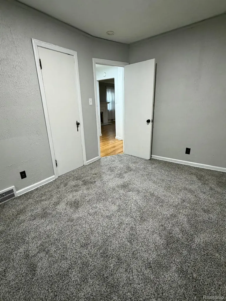 10441 Roxbury Street Detroit City MI 48224
