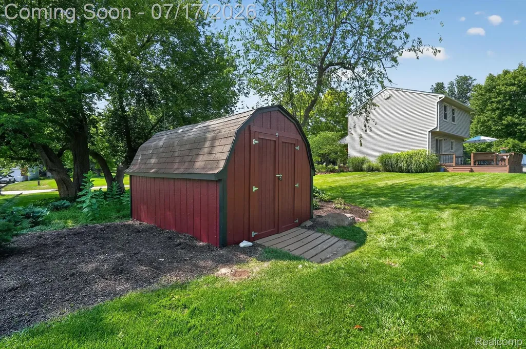60309 Lamplighter Drive Lyon Charter Township MI 48165