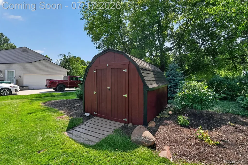 60309 Lamplighter Drive Lyon Charter Township MI 48165