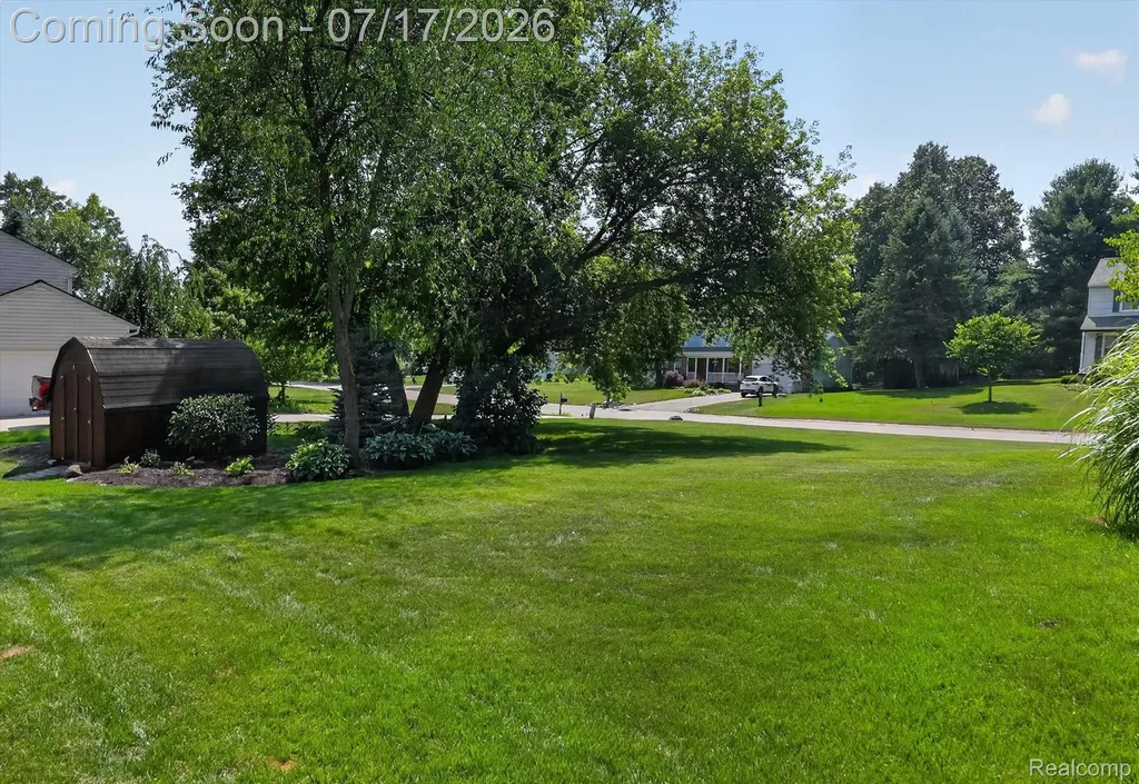 60309 Lamplighter Drive Lyon Charter Township MI 48165