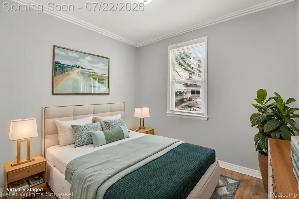 69 E Annabelle Avenue Hazel Park City MI 48030