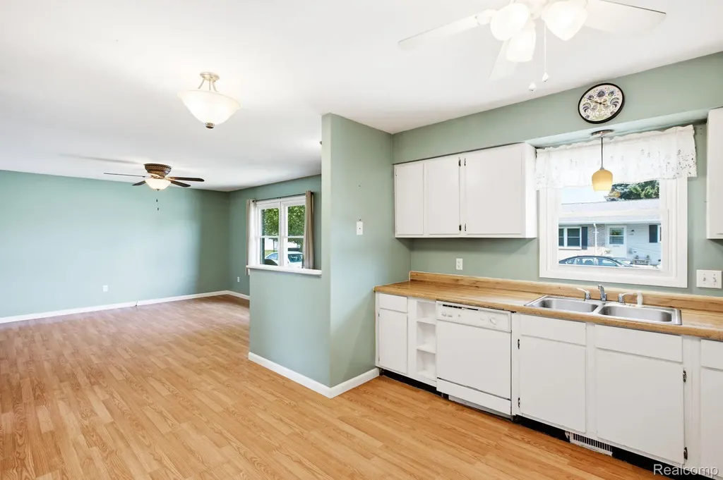 135 Joan Court Marysville City MI 48040