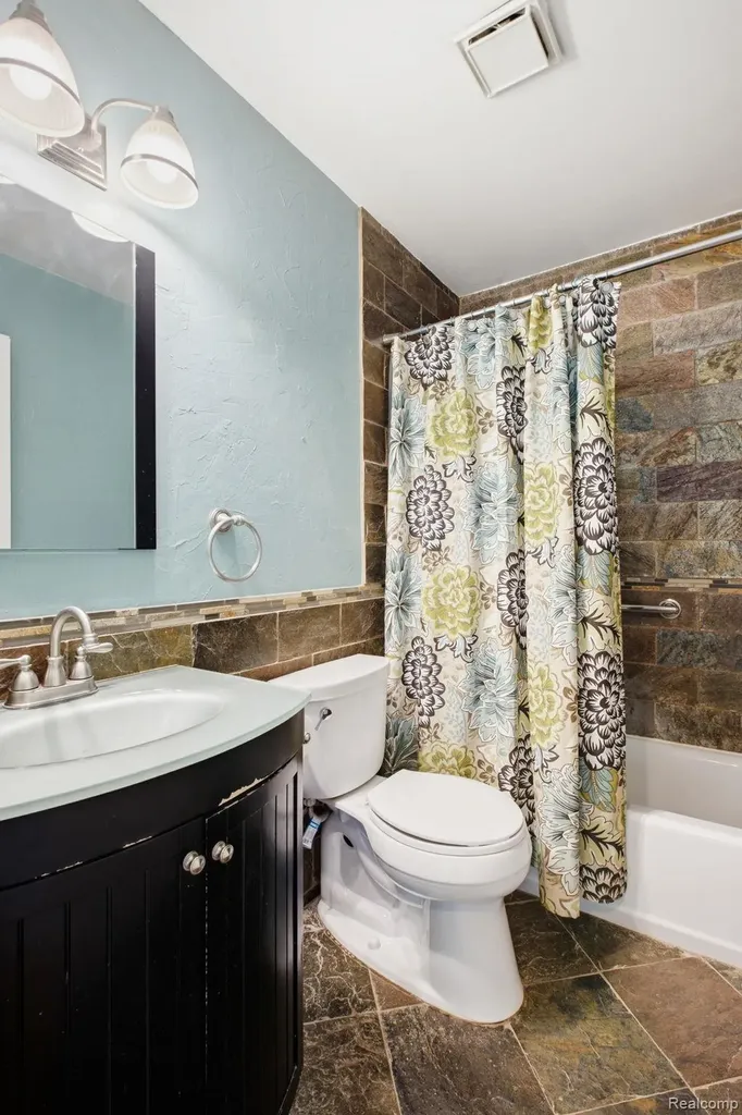 135 Joan Court Marysville City MI 48040