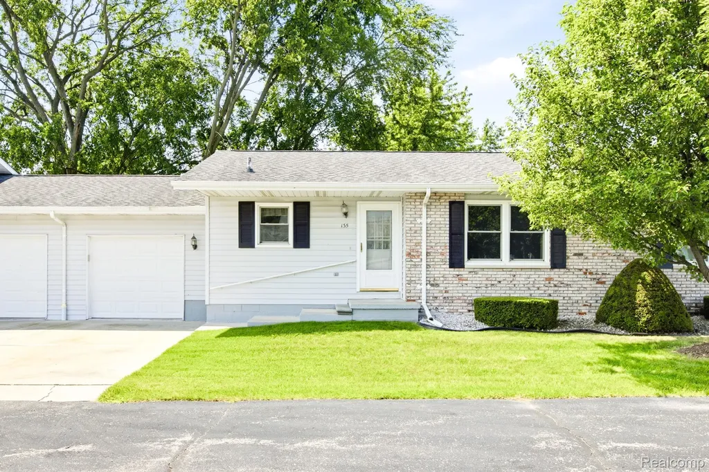 135 Joan Court Marysville City MI 48040