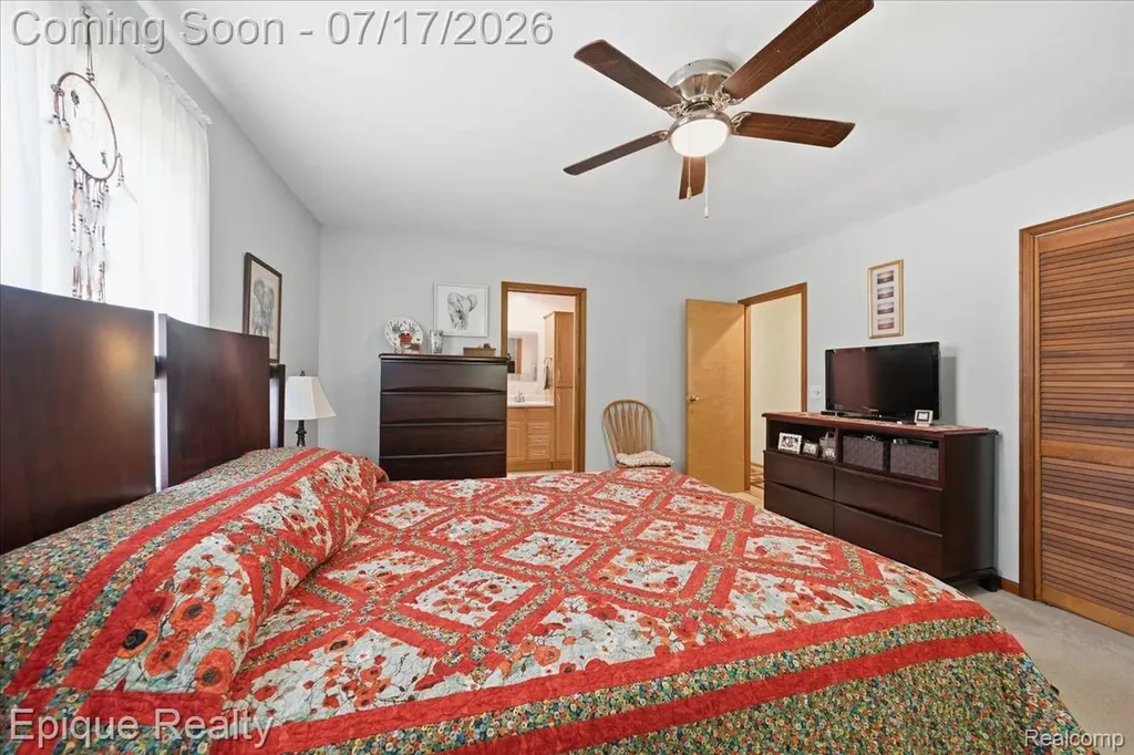 555 E Square Lake Road Troy City MI 48085