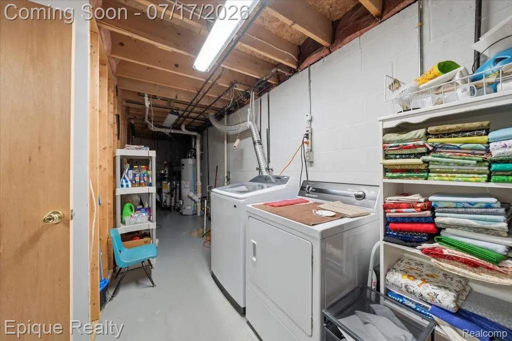 555 E Square Lake Road Troy City MI 48085