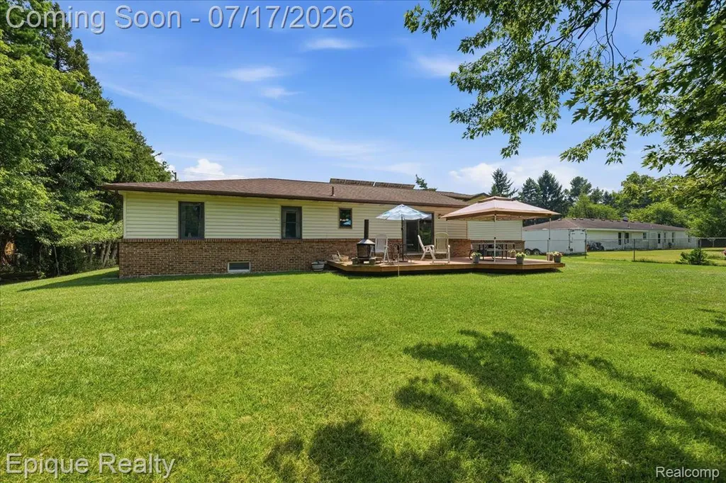555 E Square Lake Road Troy City MI 48085
