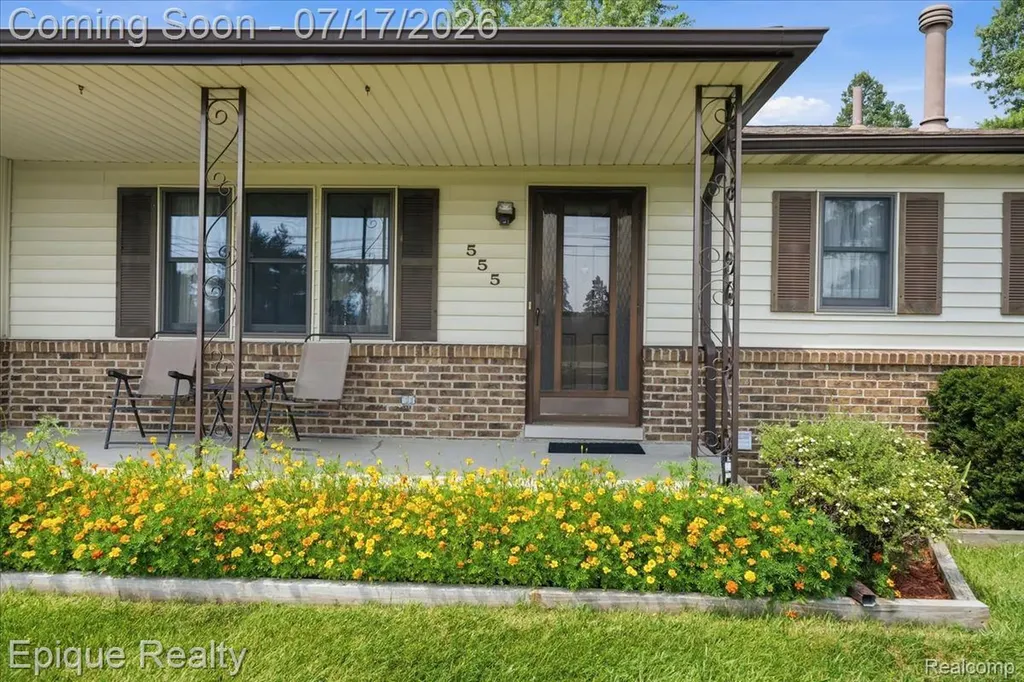 555 E Square Lake Road Troy City MI 48085