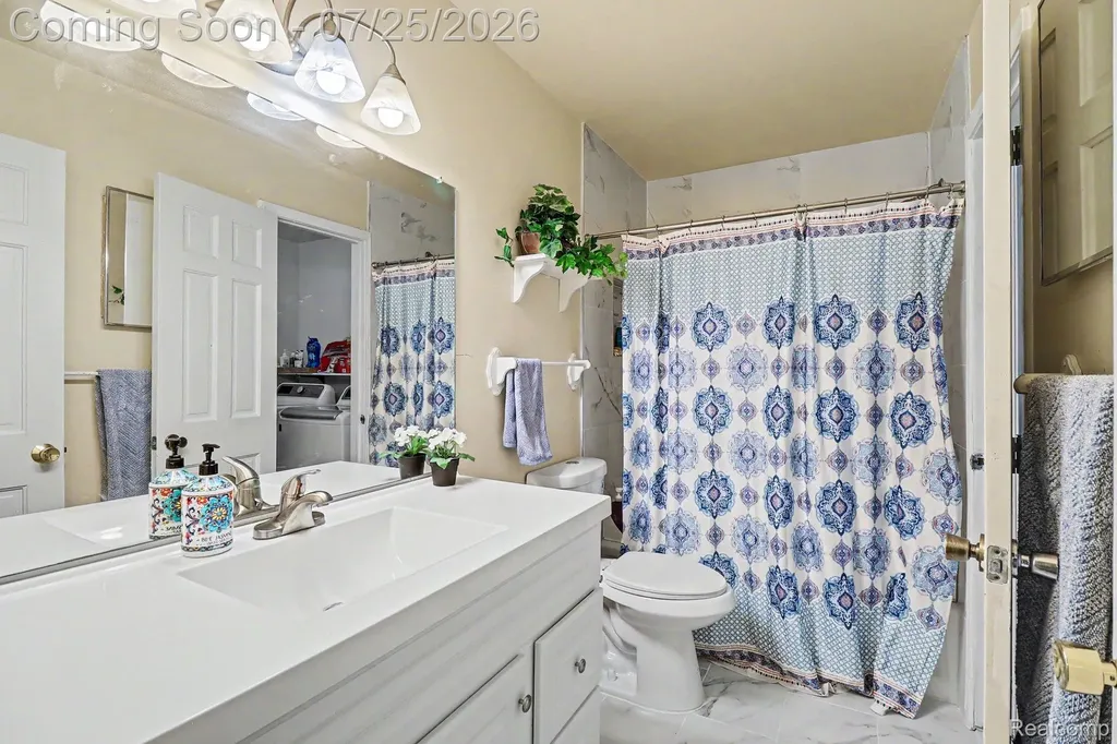 35810 Fredericksburg Road Farmington Hills City MI 48331