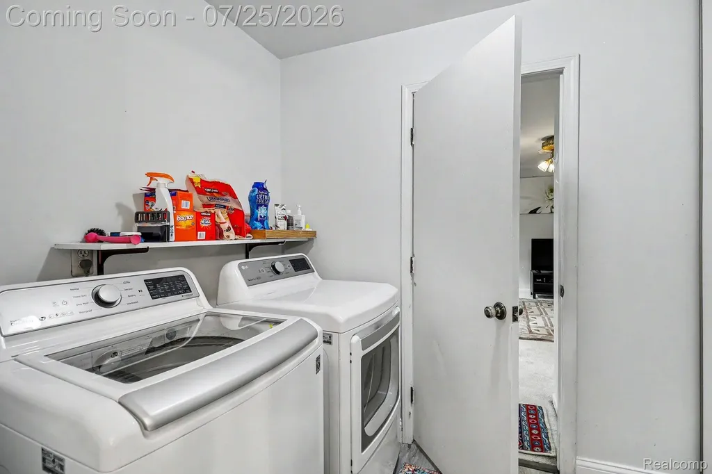 35810 Fredericksburg Road Farmington Hills City MI 48331