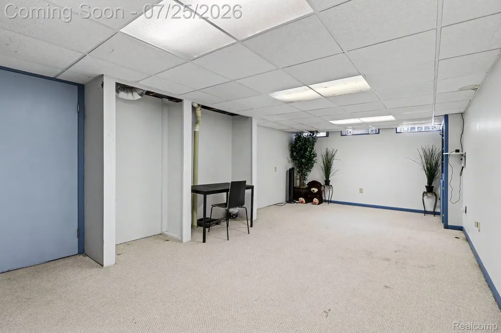 35810 Fredericksburg Road Farmington Hills City MI 48331