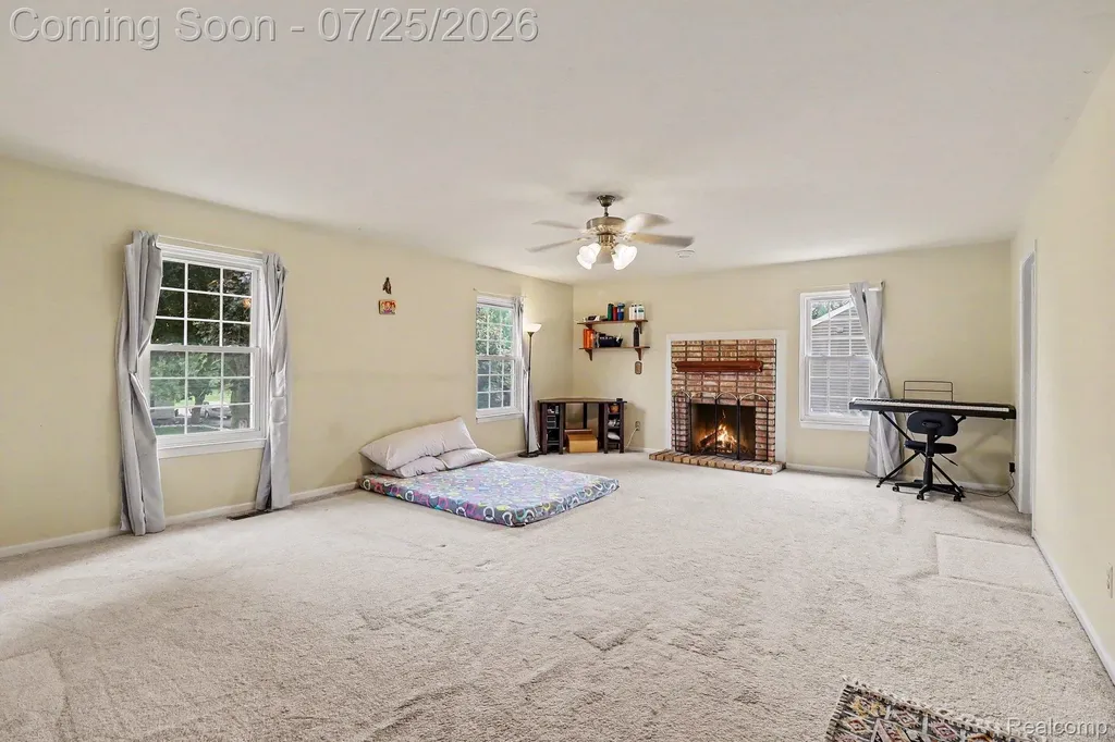 35810 Fredericksburg Road Farmington Hills City MI 48331