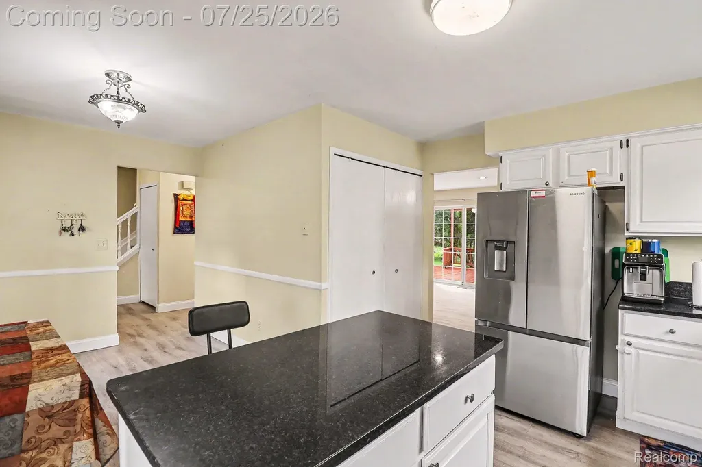 35810 Fredericksburg Road Farmington Hills City MI 48331
