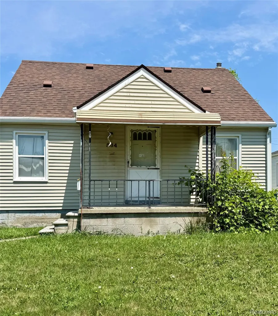 564 Ford Boulevard Lincoln Park City MI 48146