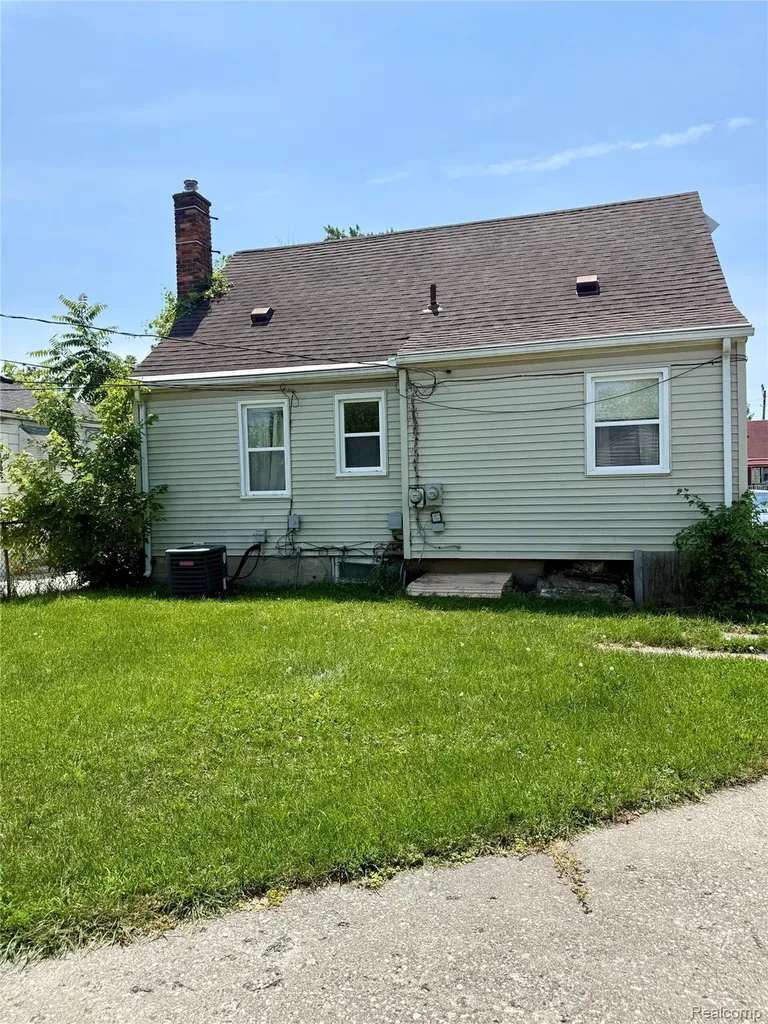 564 Ford Boulevard Lincoln Park City MI 48146