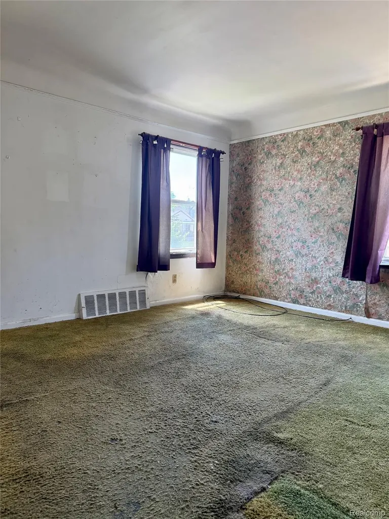 564 Ford Boulevard Lincoln Park City MI 48146