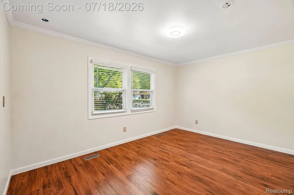 4855 Butler Drive Troy City MI 48085
