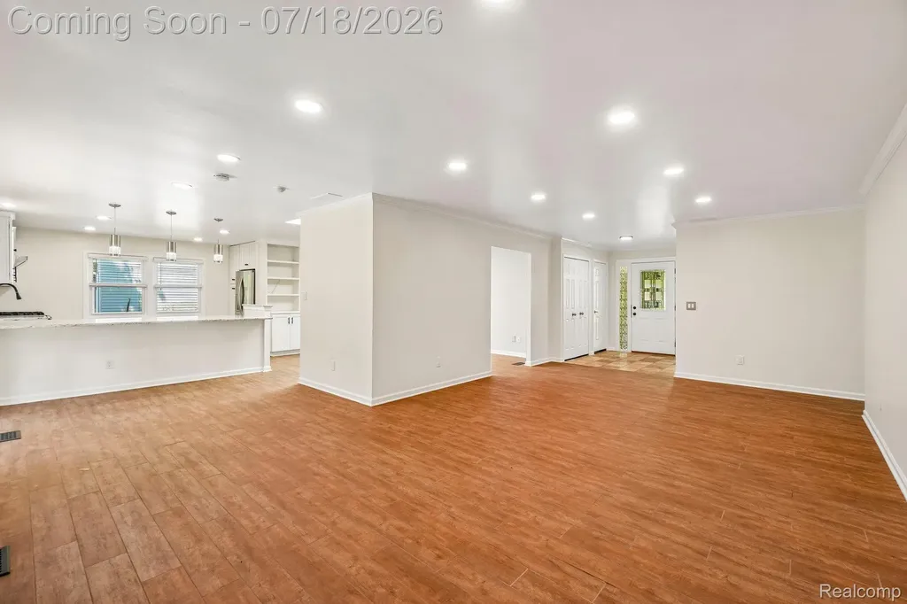 4855 Butler Drive Troy City MI 48085