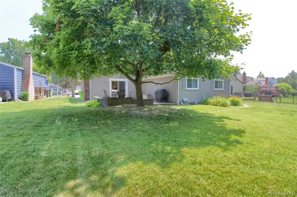 873 Hearthside Street South Lyon City MI 48178