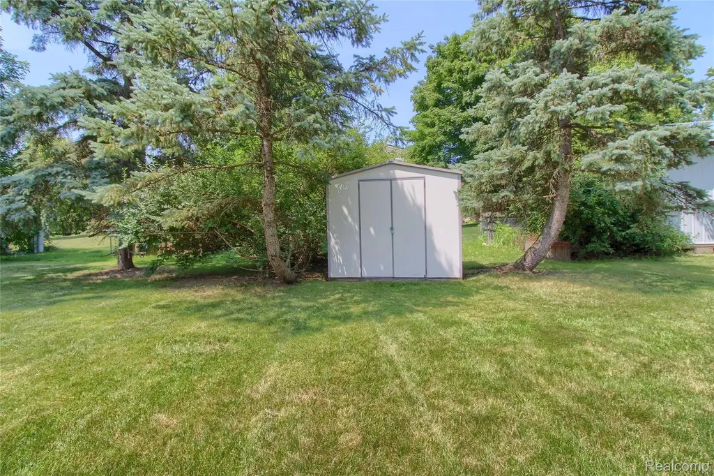 873 Hearthside Street South Lyon City MI 48178